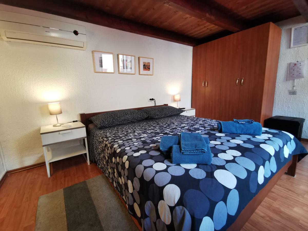 Studio Apartman Galerija 布泽特 外观 照片